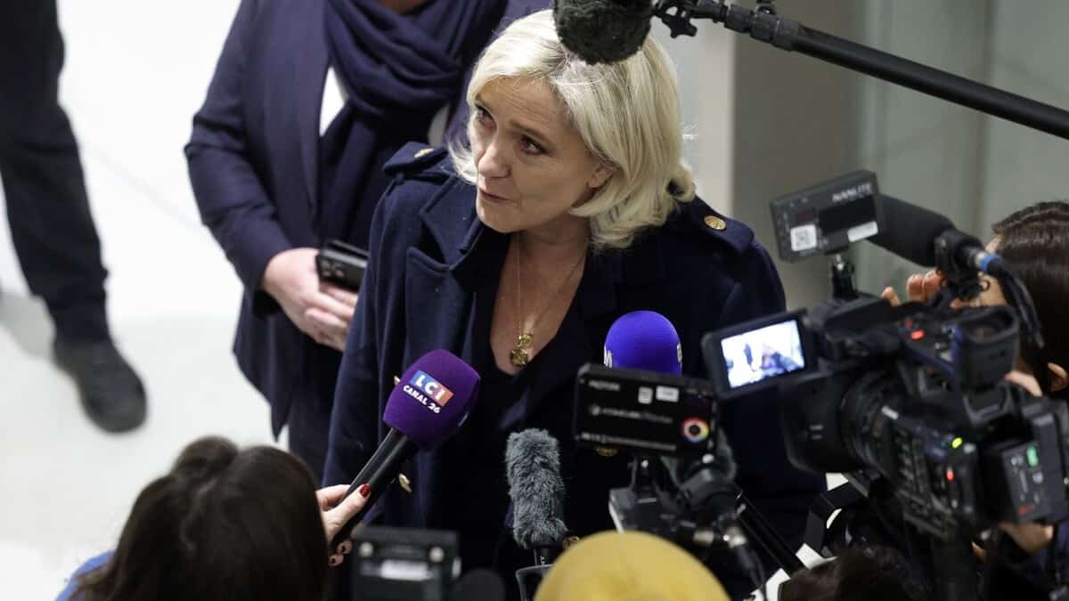 Procès Marine Le Pen : Appel Après Condamnation À Quatre Ans De Prison Et Perte Des Droits Civiques Procès Marine Le Pen : Appel Après Condamnation À Quatre Ans De Prison Et Perte Des Droits Civiques