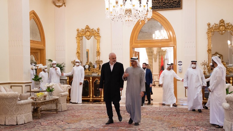 Putin Dhe Presidenti I Emirateve Të Bashkuara Arabe: Biseda Telefonike Dhe Çështjet E Diskutuara Putin Dhe Presidenti I Emirateve Të Bashkuara Arabe: Biseda Telefonike Dhe Çështjet E Diskutuara
