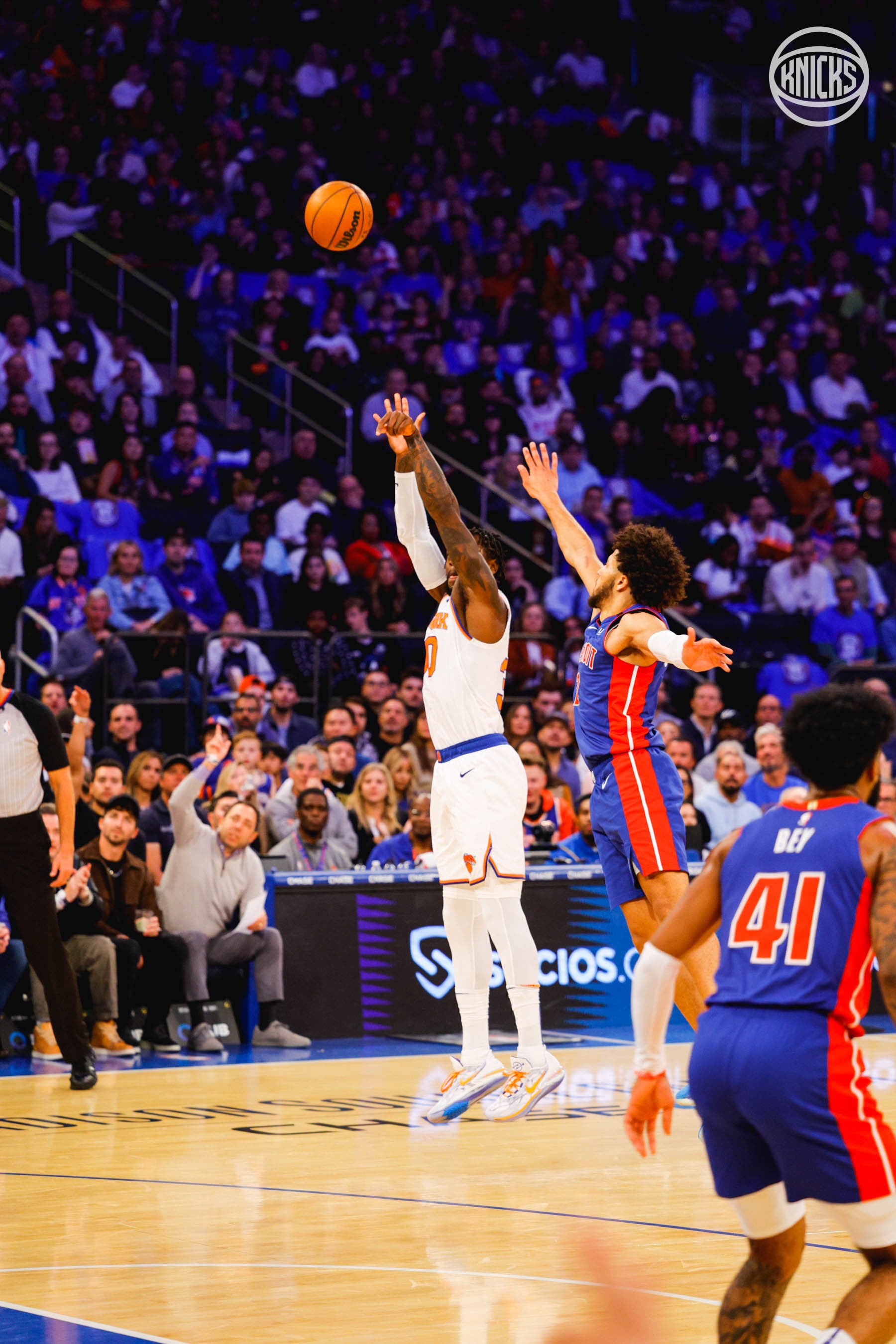 Reta NBA Teisėjo Klaida Lemia „Pistons“ Ir „Knicks“ Pralaimėjimą Reta NBA Teisėjo Klaida Lemia „Pistons“ Ir „Knicks“ Pralaimėjimą