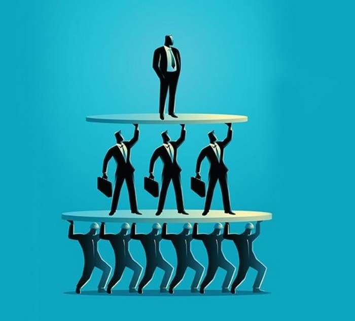 Rethinking Middle Management: Their Vital Role In Organizational Growth Rethinking Middle Management: Their Vital Role In Organizational Growth