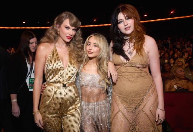 Sabrina Carpenter Reaches Out To Taylor Swift Amidst Relationship Drama Sabrina Carpenter Reaches Out To Taylor Swift Amidst Relationship Drama