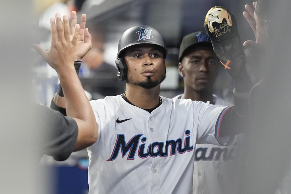 San Diego Padres Welcome Back Luis Arraez And Jason Heyward