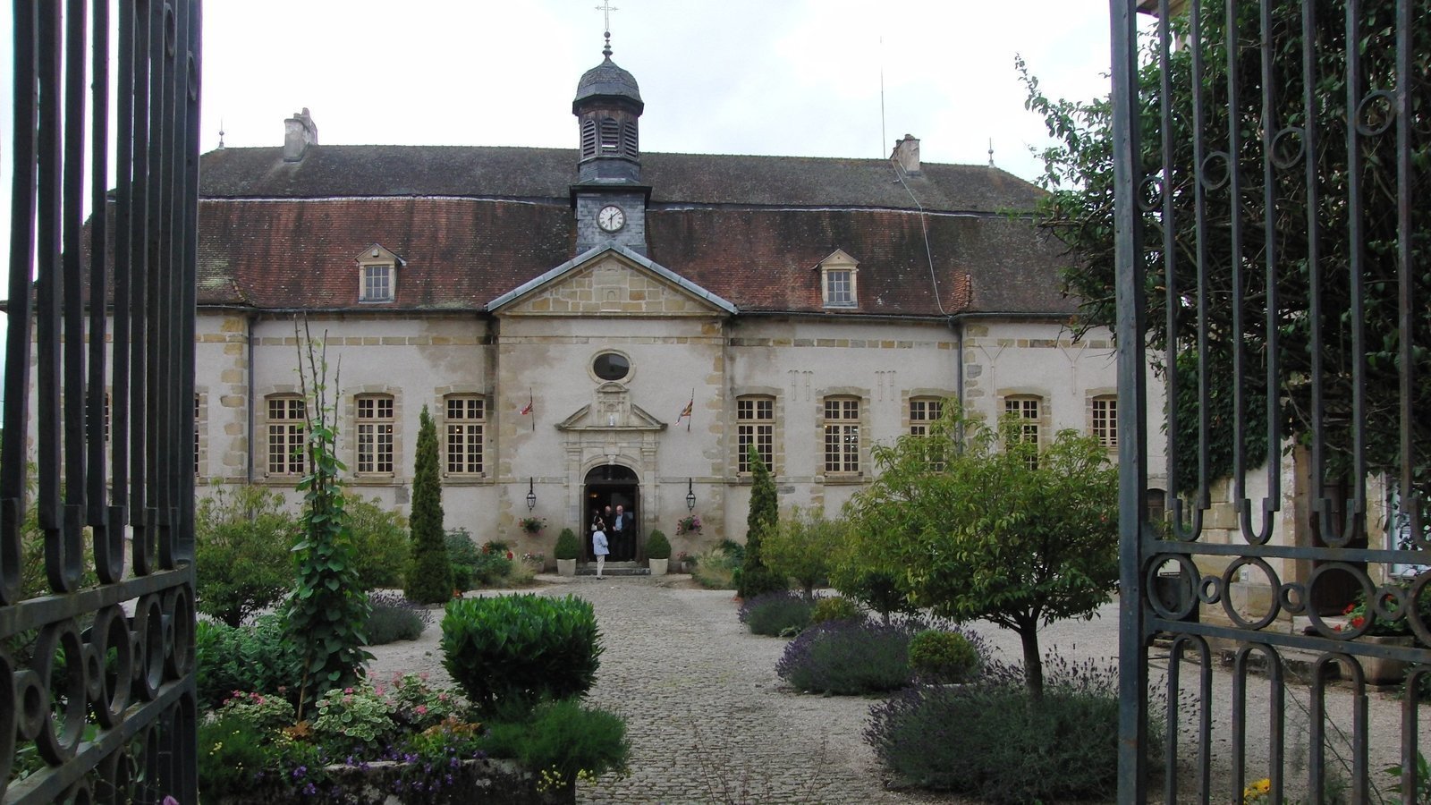 Sanofi : Les Salariés D'Amilly Luttent Contre La Vente De L'usine D'Aspégic Sanofi : Les Salariés D'Amilly Luttent Contre La Vente De L'usine D'Aspégic
