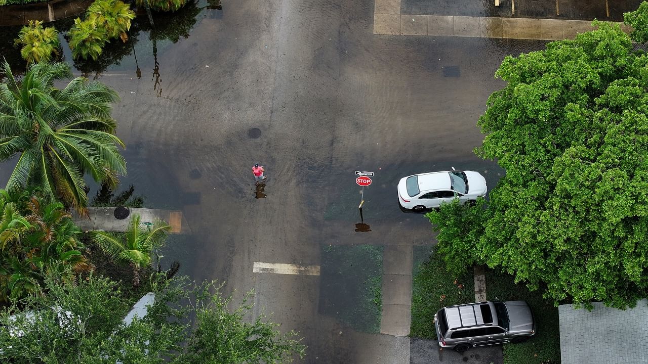 South Florida Flash Flood Warning Issued Due To Heavy Rainfall South Florida Flash Flood Warning Issued Due To Heavy Rainfall