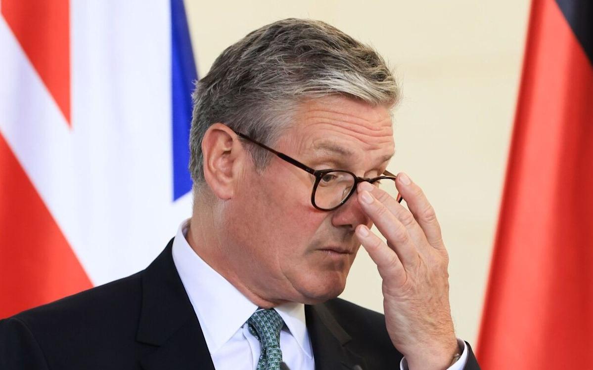 Starmer Aims To Outflank Farage With Stricter Immigration Controls Starmer Aims To Outflank Farage With Stricter Immigration Controls