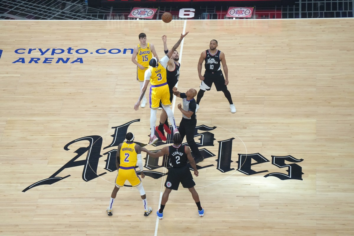 Stay Updated On The LA Lakers With VAVEL United States Stay Updated On The LA Lakers With VAVEL United States