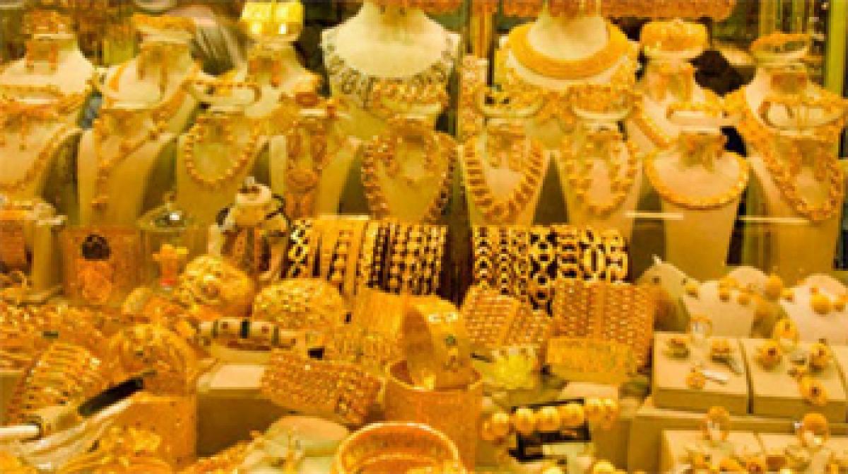 Stock Market Today: Dow Futures Up, Gold Surges To $3,500 Amid Tariff And Fed Concerns Stock Market Today: Dow Futures Up, Gold Surges To $3,500 Amid Tariff And Fed Concerns