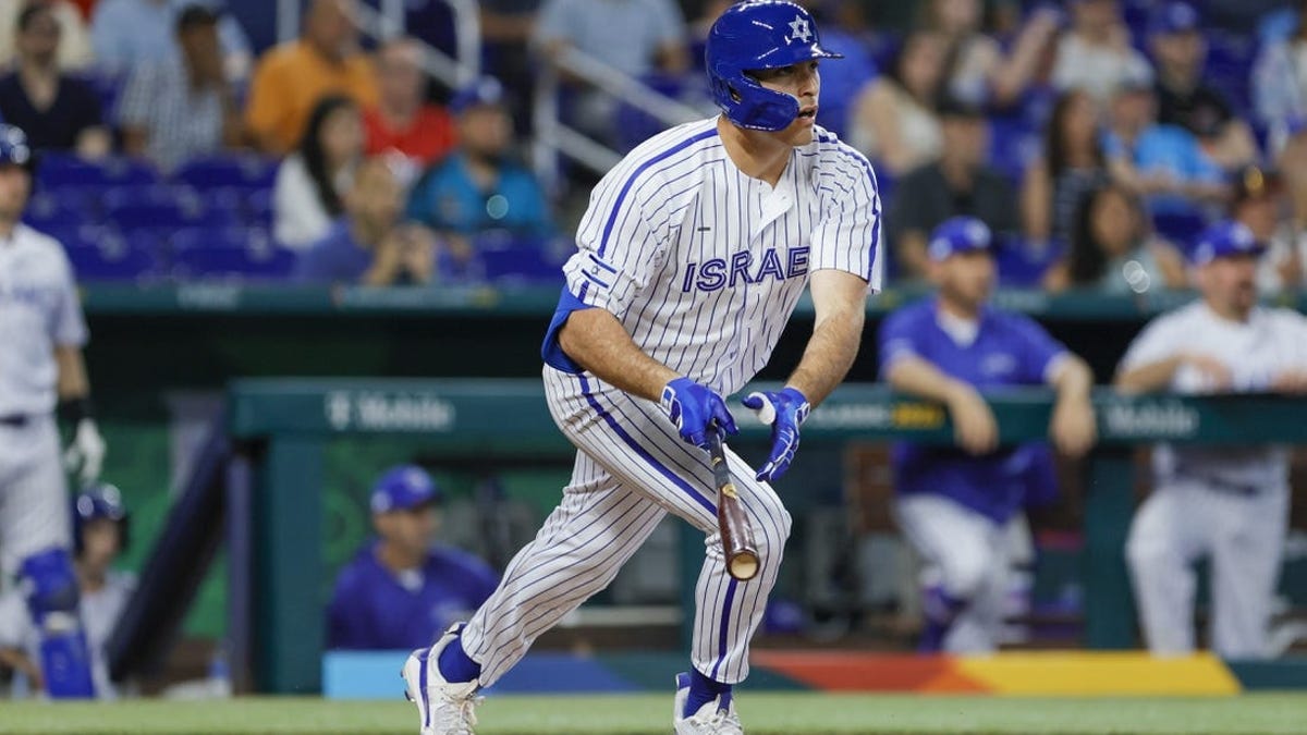 Stowers Homers Twice, Weathers Stellar As Marlins Top Cubs Stowers Homers Twice, Weathers Stellar As Marlins Top Cubs