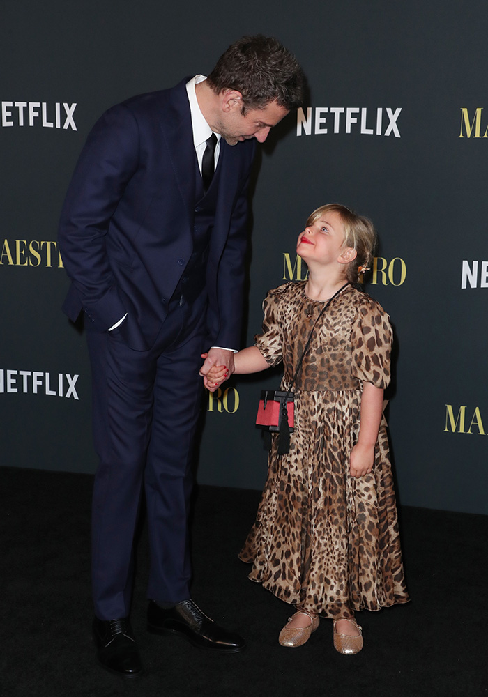 Super Bowl 2025: Bradley Cooper And Daughter Lea's Twinning Outfits Super Bowl 2025: Bradley Cooper And Daughter Lea's Twinning Outfits