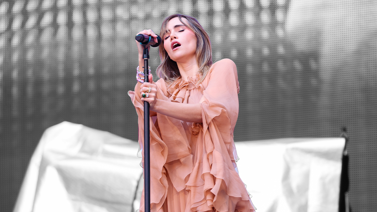 SURFACE & Suki Waterhouse: North American Tour Diary - Disco Nights SURFACE & Suki Waterhouse: North American Tour Diary - Disco Nights