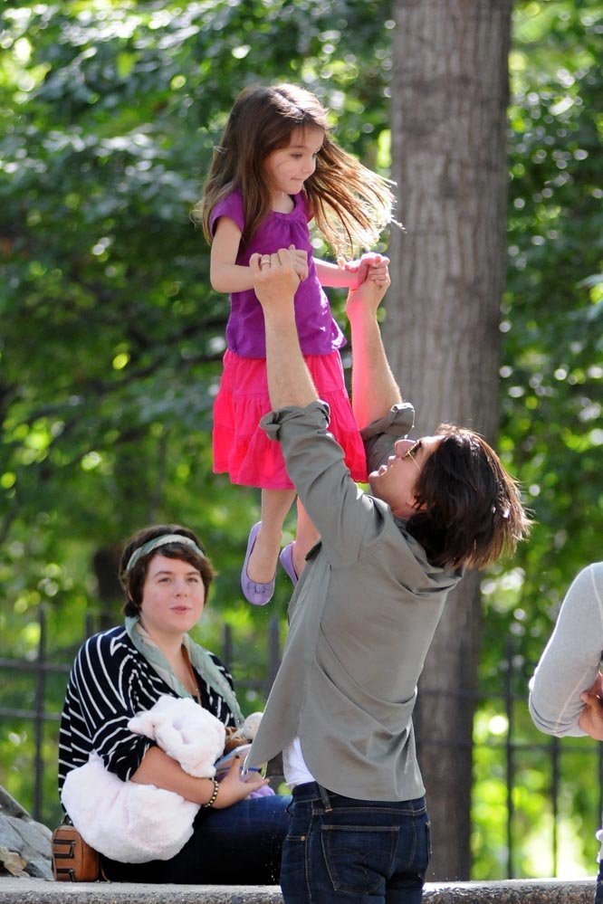 Suri Cruise: Tom Cruise's Uncommon Postnatal Act Suri Cruise: Tom Cruise's Uncommon Postnatal Act