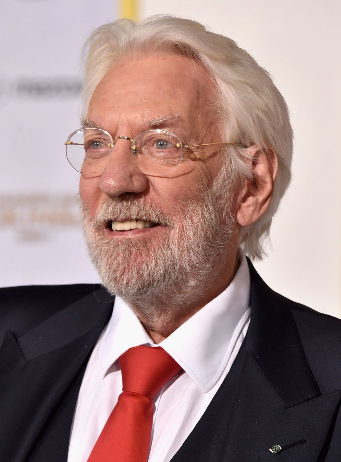 Sutherland Family: Kiefer's Moving Tribute To Donald At Canadian Screen Awards Sutherland Family: Kiefer's Moving Tribute To Donald At Canadian Screen Awards