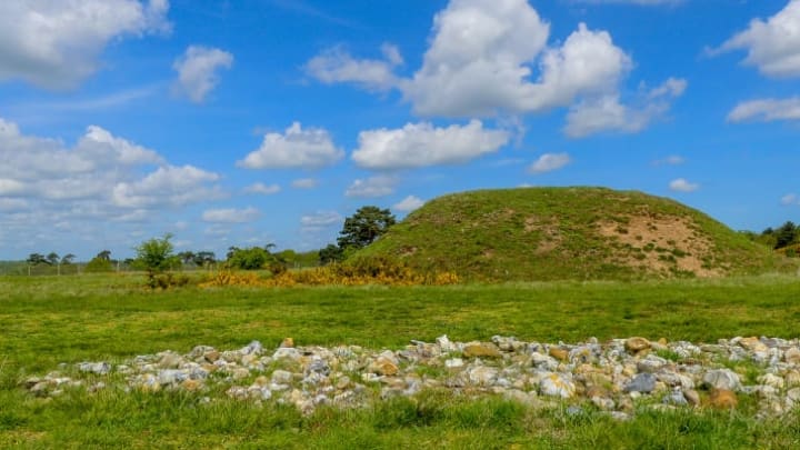 Sutton Hoo Ship Burial: Evidence Of Cremated Remains Sutton Hoo Ship Burial: Evidence Of Cremated Remains