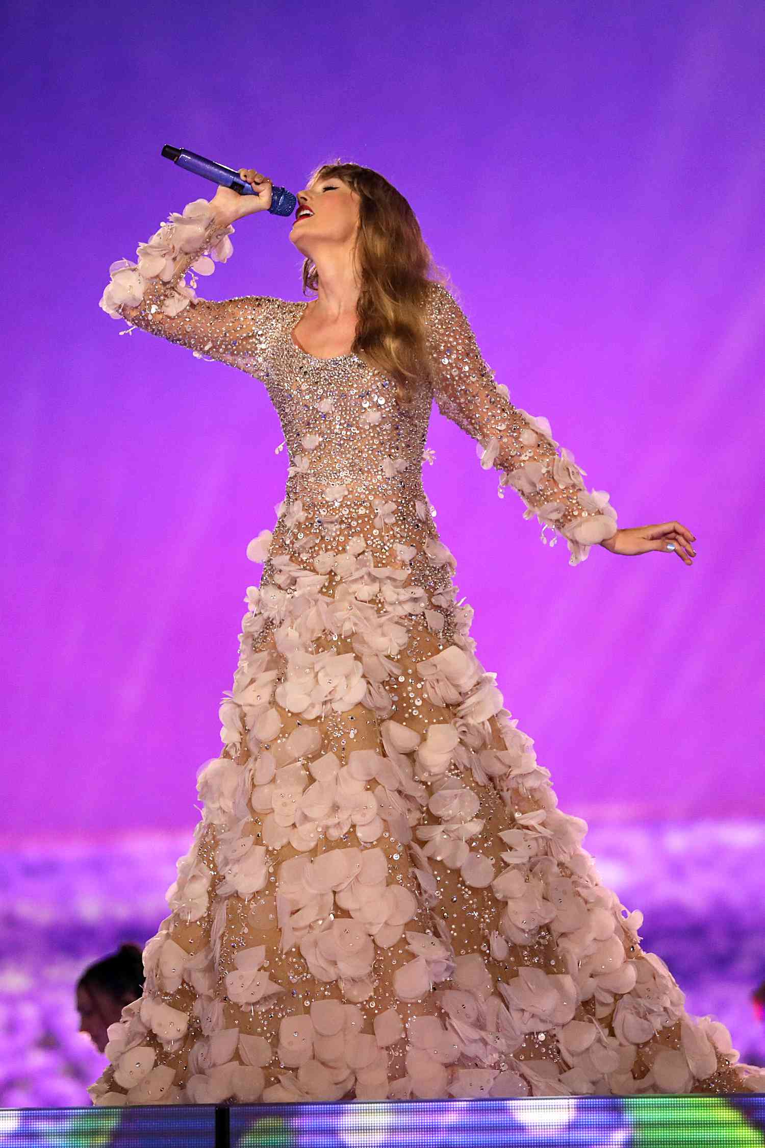 Taylor Swift's Eras Tour Wardrobe: A Closer Look At The Stunning Costumes Taylor Swift's Eras Tour Wardrobe: A Closer Look At The Stunning Costumes