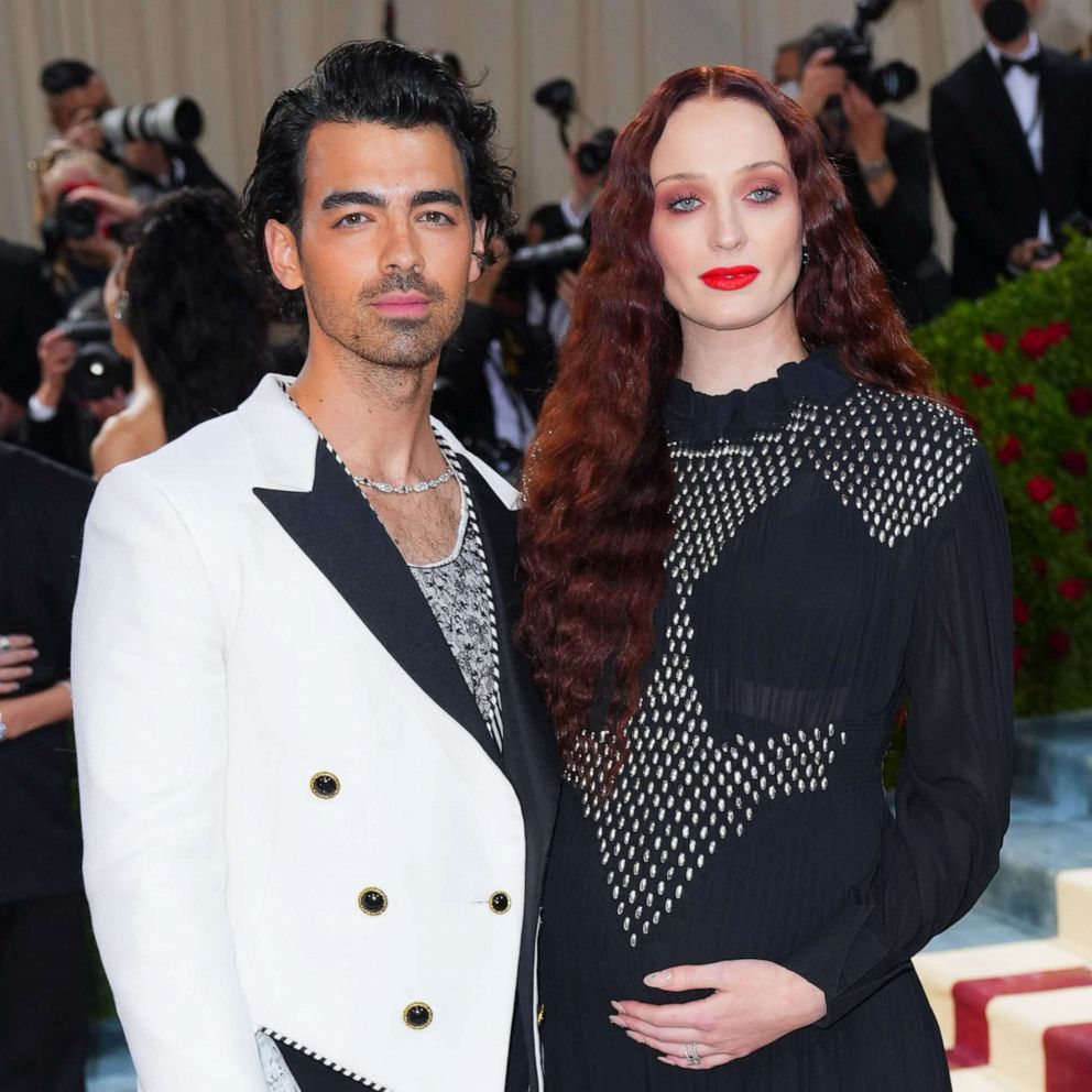 The Best Response To A Fan Fight: Joe Jonas's Mature Reaction The Best Response To A Fan Fight: Joe Jonas's Mature Reaction
