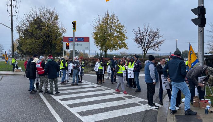 The Canada Post Strike Threat: Protecting Your Business Mail The Canada Post Strike Threat: Protecting Your Business Mail