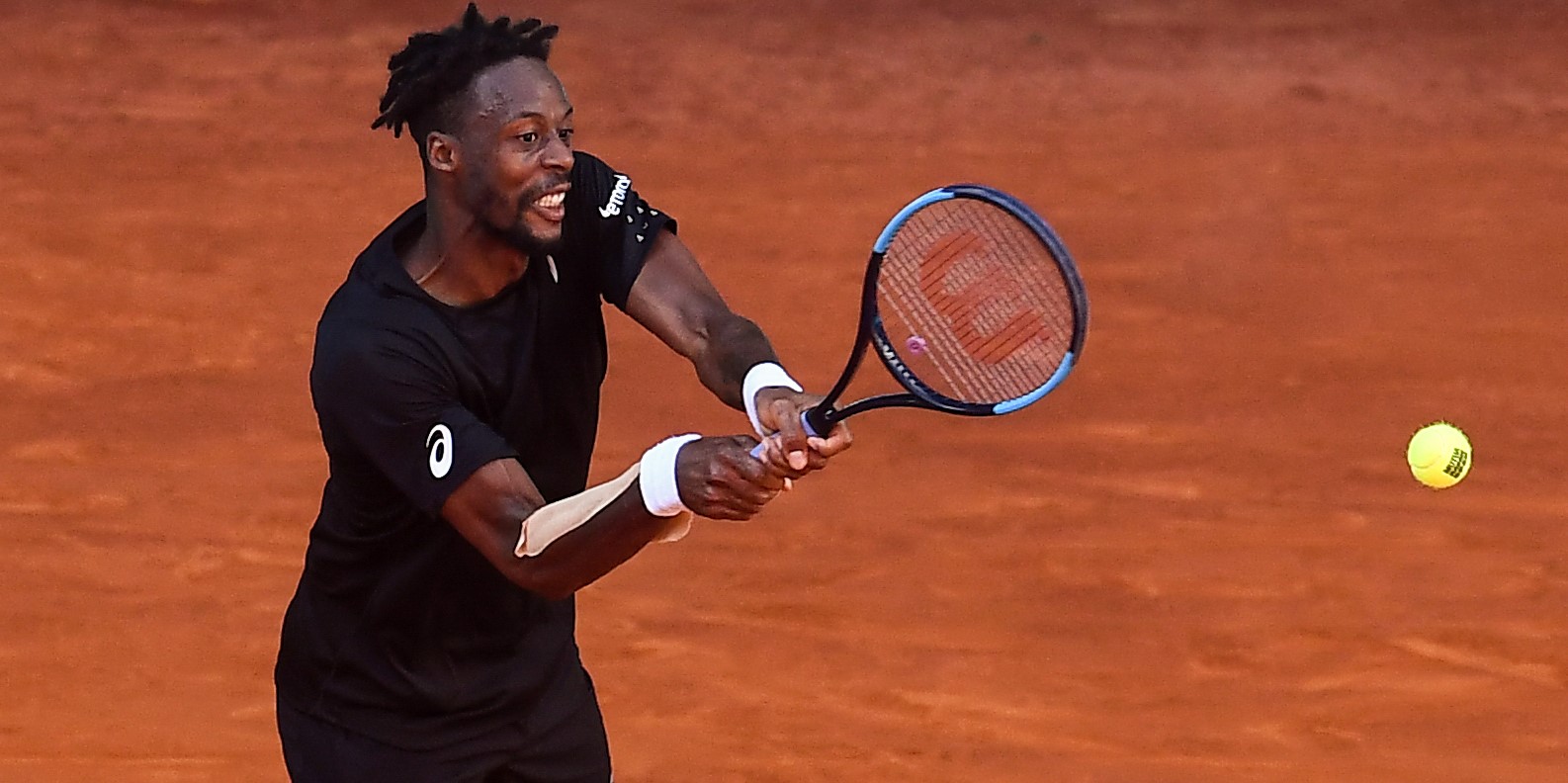 The Dark Side Of Roland Garros: How French Players Benefit From Home Crowd Pressure