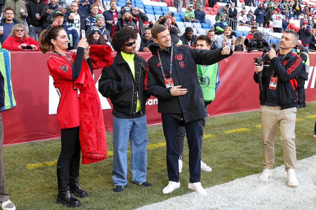 The End Of An Era: Thomas Müller's Emotional Allianz Arena Goodbye The End Of An Era: Thomas Müller's Emotional Allianz Arena Goodbye