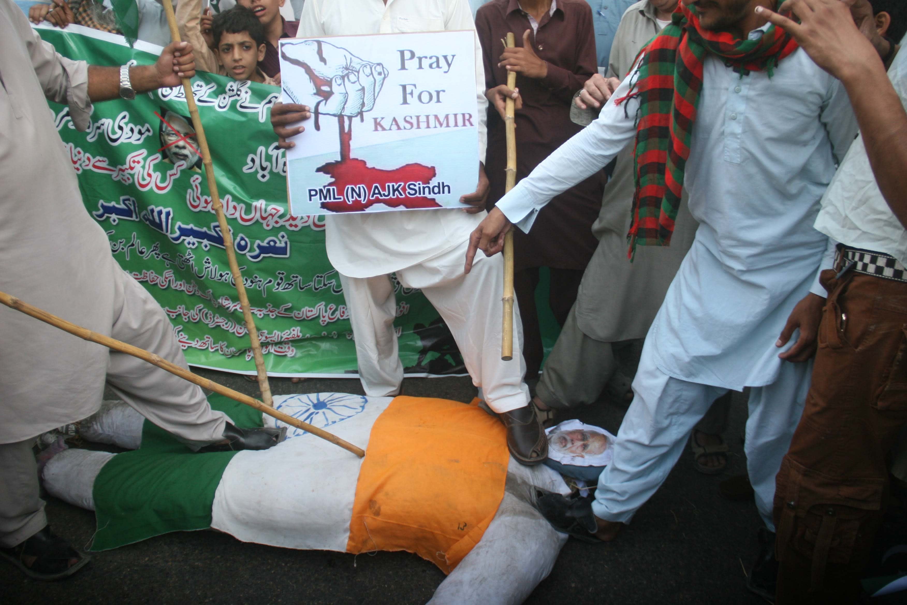 The Kashmir Issue: Understanding The Roots Of India-Pakistan Tensions The Kashmir Issue: Understanding The Roots Of India-Pakistan Tensions