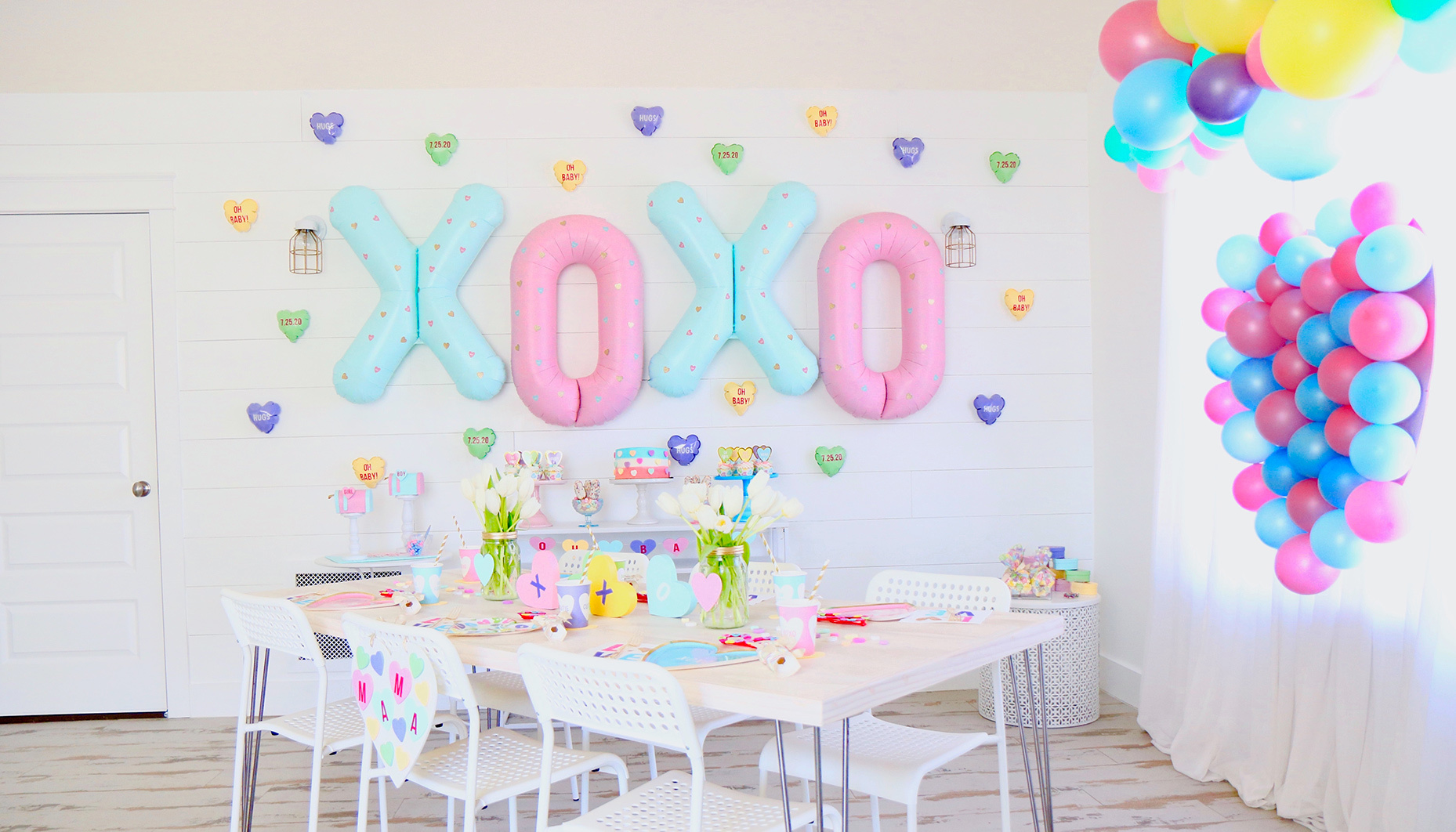 The Pig Family's Big Day: A Gender Reveal Party For Their New Baby The Pig Family's Big Day: A Gender Reveal Party For Their New Baby