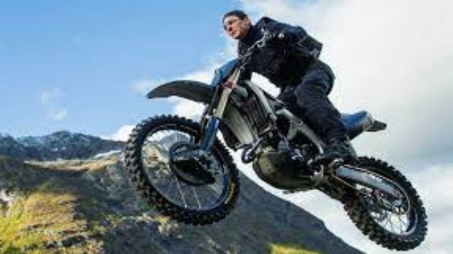 Tom Cruise's Death-Defying Stunt In Mission: Impossible Tom Cruise's Death-Defying Stunt In Mission: Impossible