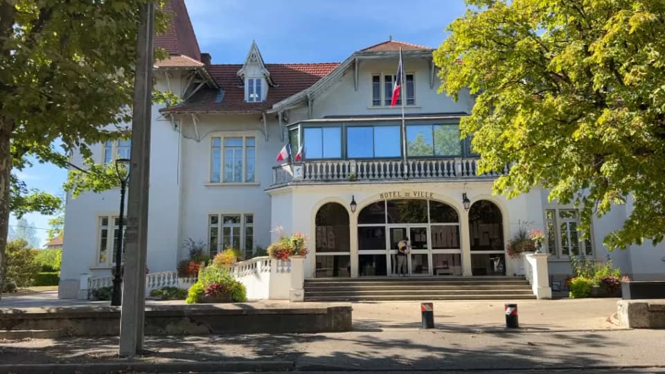 Toulon : Un Homme Sous OQTF Interpellé Près D'une École Toulon : Un Homme Sous OQTF Interpellé Près D'une École