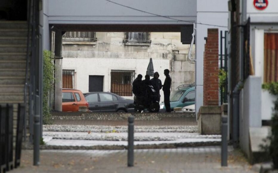 Trafic De Drogue À Saint-Ouen: L'avenir De L'école Maternelle En Débat Trafic De Drogue À Saint-Ouen: L'avenir De L'école Maternelle En Débat