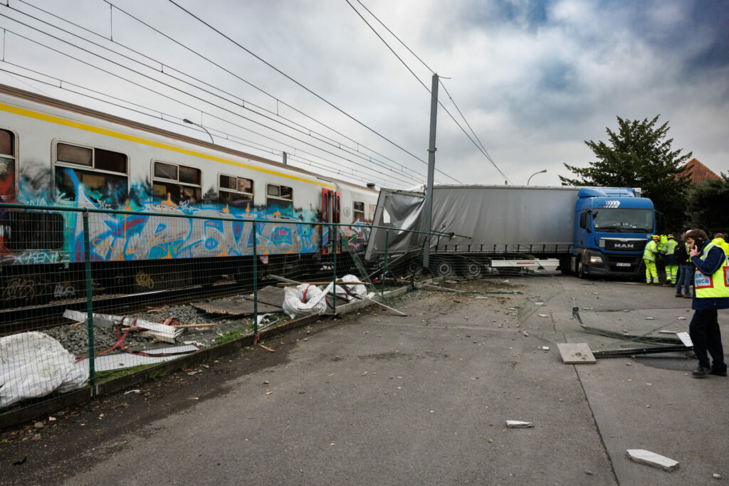 Train Hits Family On Bridge: Two Adults Dead, Children Injured Train Hits Family On Bridge: Two Adults Dead, Children Injured