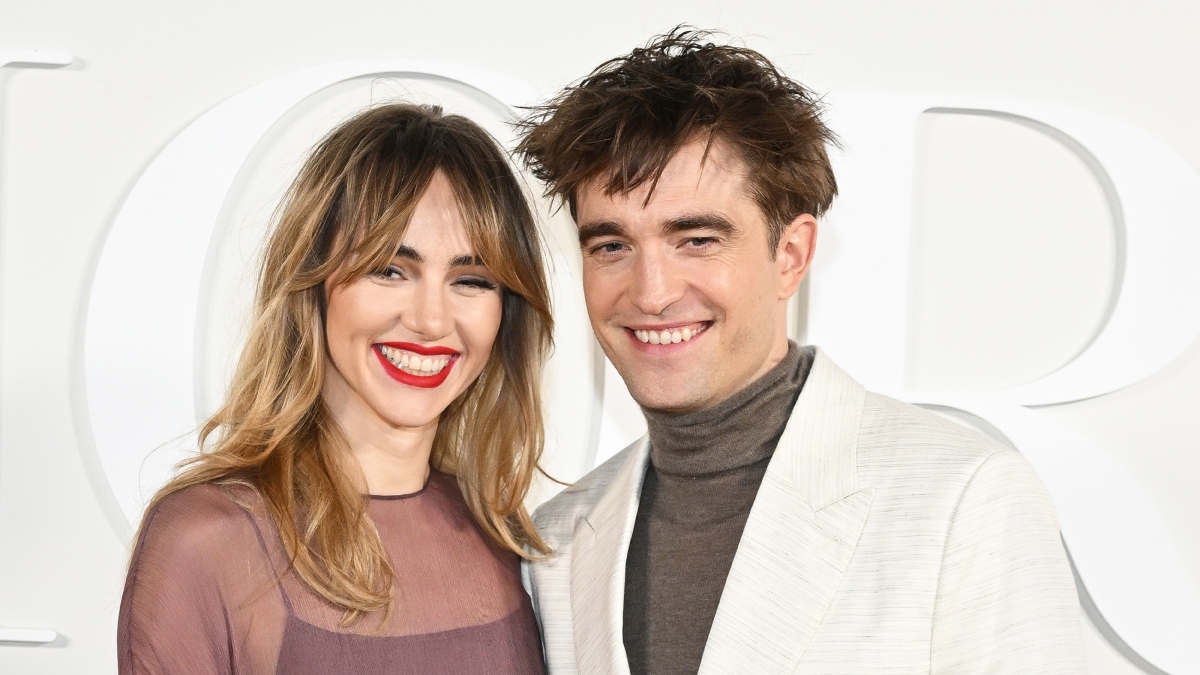 Twilight Romance: Robert Pattinson, Suki Waterhouse, And Other Star Couples Twilight Romance: Robert Pattinson, Suki Waterhouse, And Other Star Couples