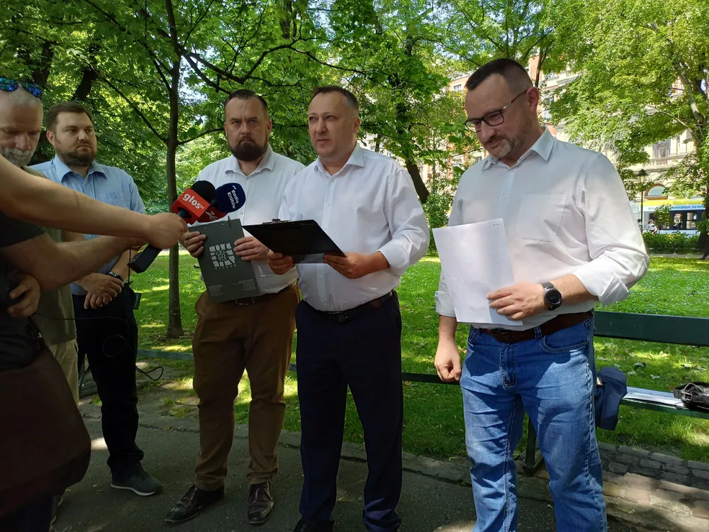 Ucieczka Prokuratorów Przed Pytaniami: Skandal W Polsce24 Ucieczka Prokuratorów Przed Pytaniami: Skandal W Polsce24