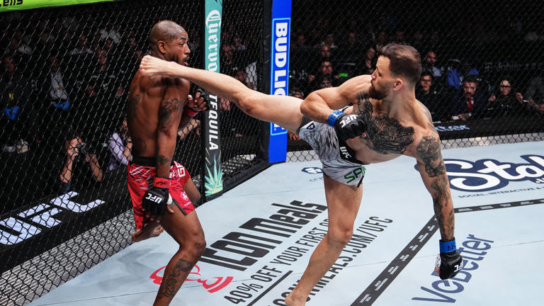 UFC 313: Mauricio Ruffy's KO Spinning Kick Training Video UFC 313: Mauricio Ruffy's KO Spinning Kick Training Video