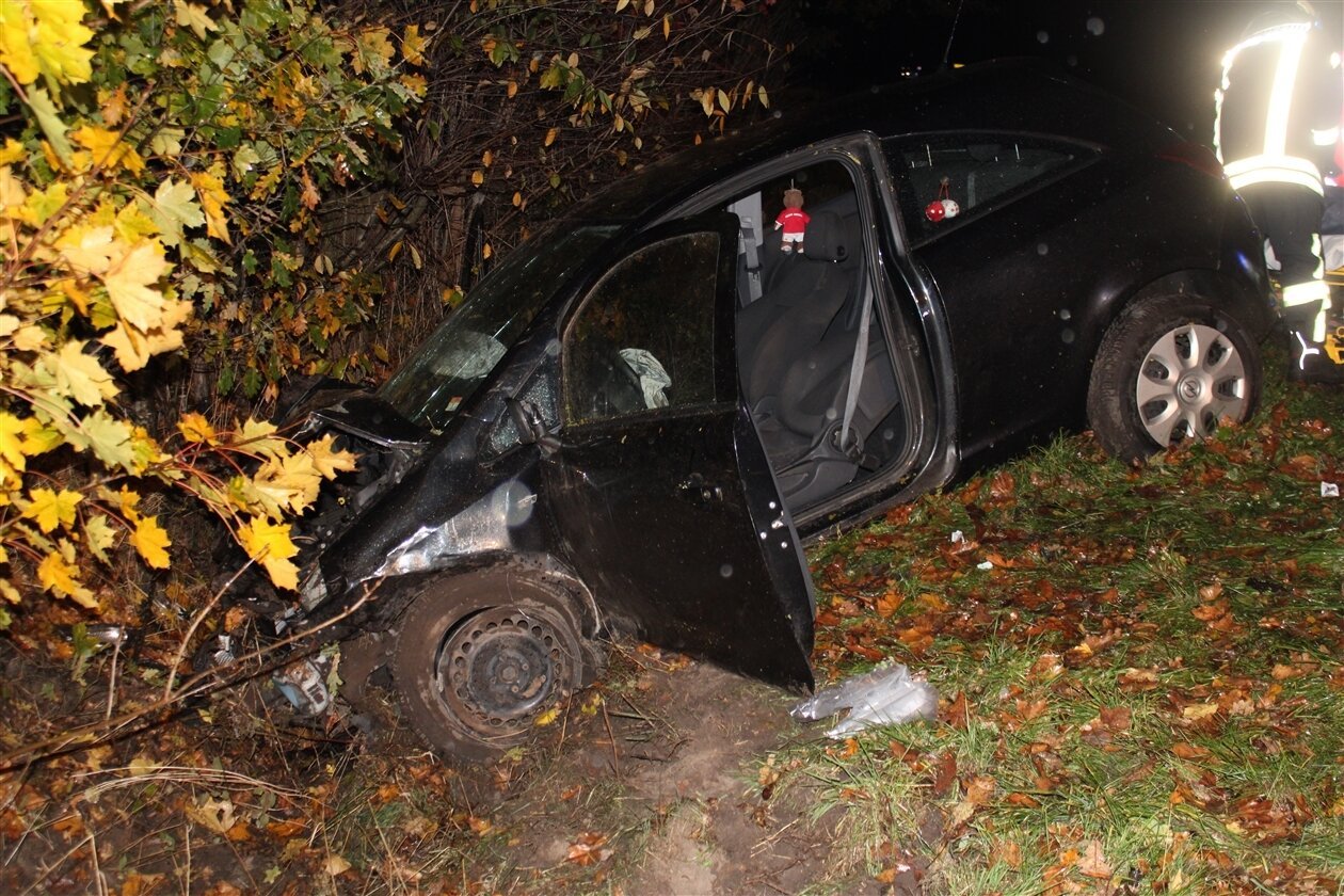 Unfall In Stemwede: Details Zum Zusammenstoß Eines Autos Mit Einem Baum (Bad Essen) Unfall In Stemwede: Details Zum Zusammenstoß Eines Autos Mit Einem Baum (Bad Essen)