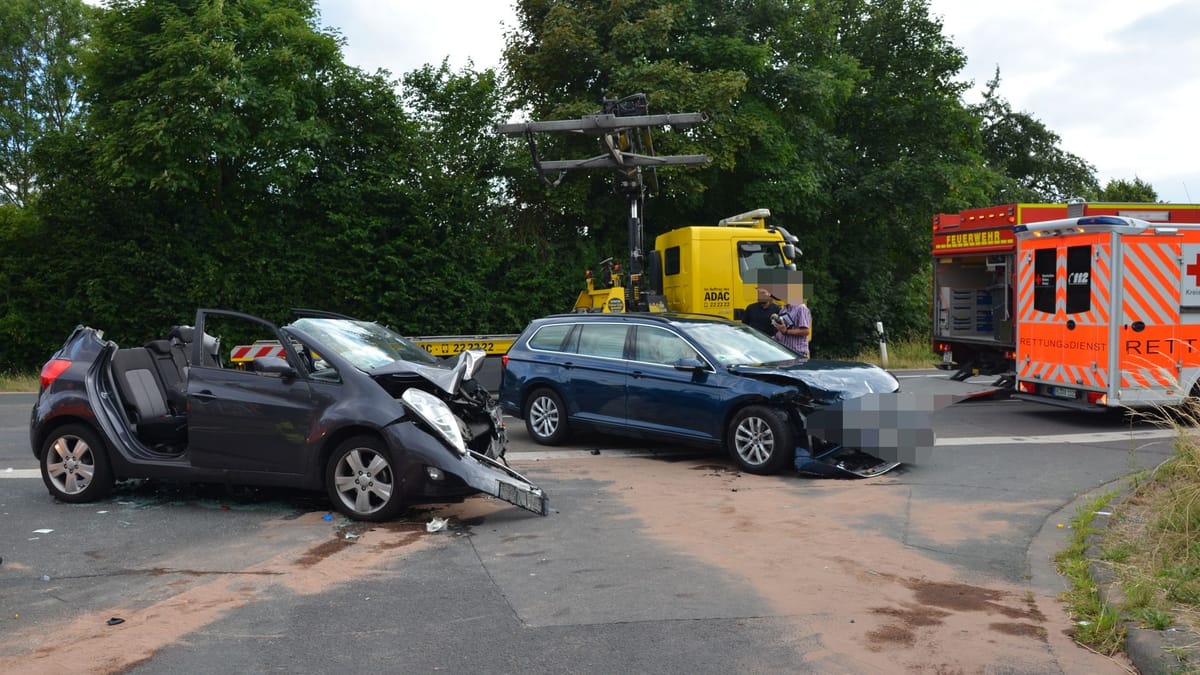 Unfall Stemwede: Bad Essener Bei Autounfall Schwer Verletzt Unfall Stemwede: Bad Essener Bei Autounfall Schwer Verletzt