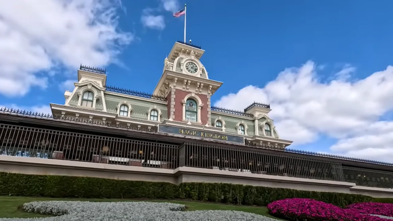 Universal's $7 Billion Gamble: Will It Topple Disney's Theme Park Dominance? Universal's $7 Billion Gamble: Will It Topple Disney's Theme Park Dominance?