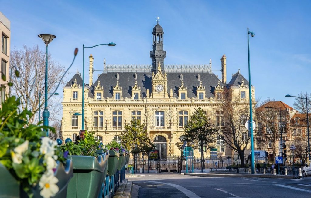 Université Islamo-Gauchiste: Perte De 19 Millions D'Euros De Financement Régional Université Islamo-Gauchiste: Perte De 19 Millions D'Euros De Financement Régional