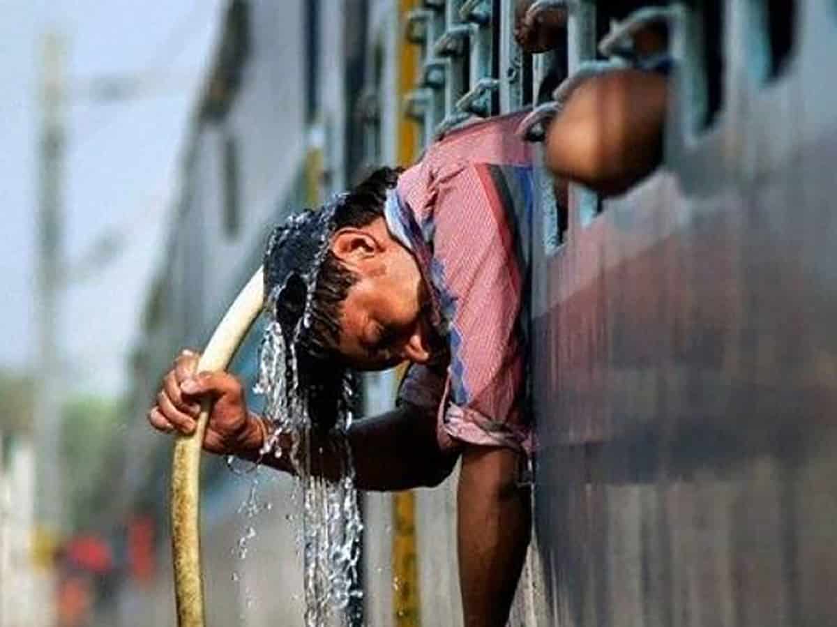 Urgent Weather Update: Heatwave Sweeps Across 5 South Bengal Districts Urgent Weather Update: Heatwave Sweeps Across 5 South Bengal Districts