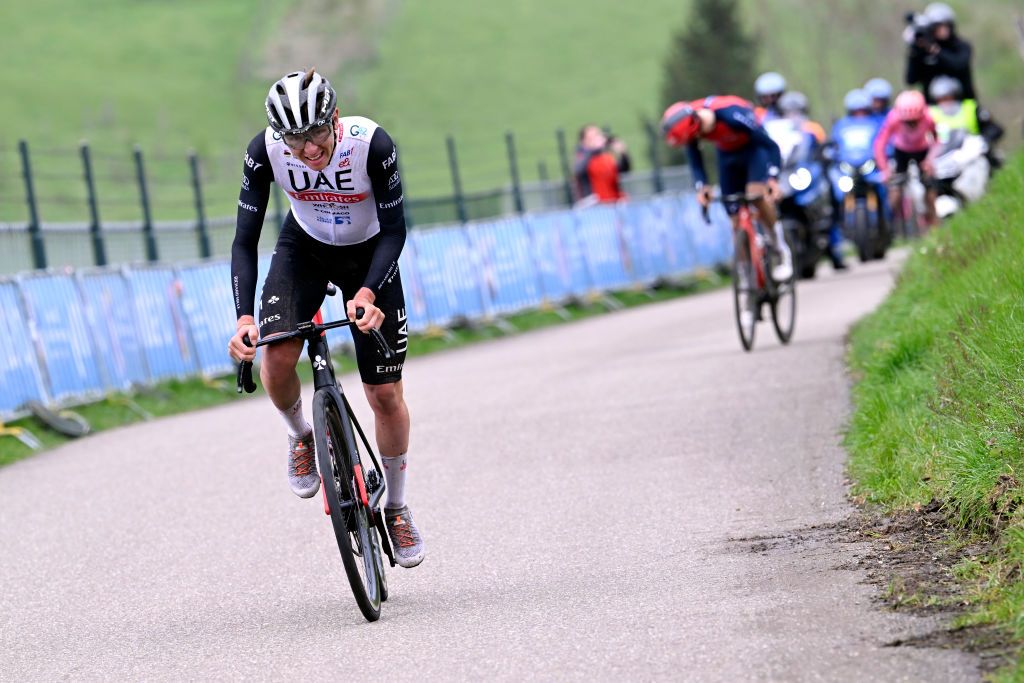 Van Der Poel Outsprints Pogacar To Win Second Milan-San Remo Van Der Poel Outsprints Pogacar To Win Second Milan-San Remo