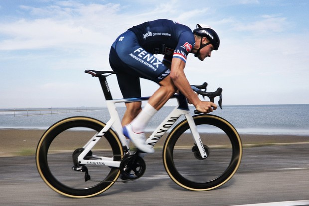 Van Der Poel's New Canyon Aeroad: A Closer Look At The Tirreno-Adriatico Bike Van Der Poel's New Canyon Aeroad: A Closer Look At The Tirreno-Adriatico Bike