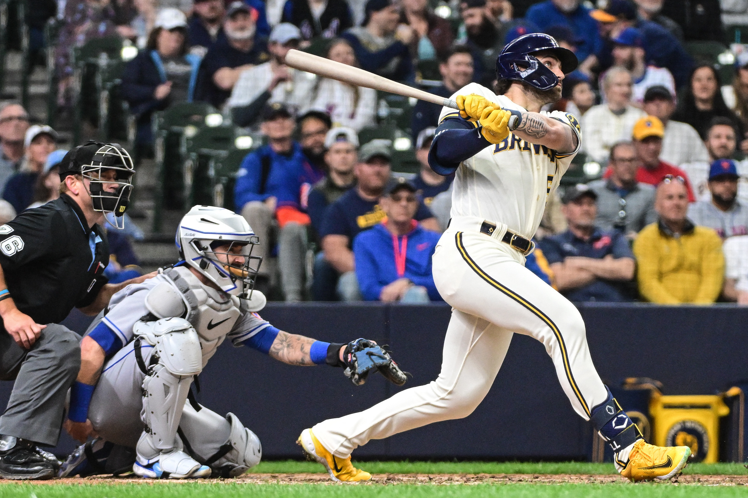 Walk-Off Bunt Gives Brewers Win Over Royals In 11 Innings Walk-Off Bunt Gives Brewers Win Over Royals In 11 Innings