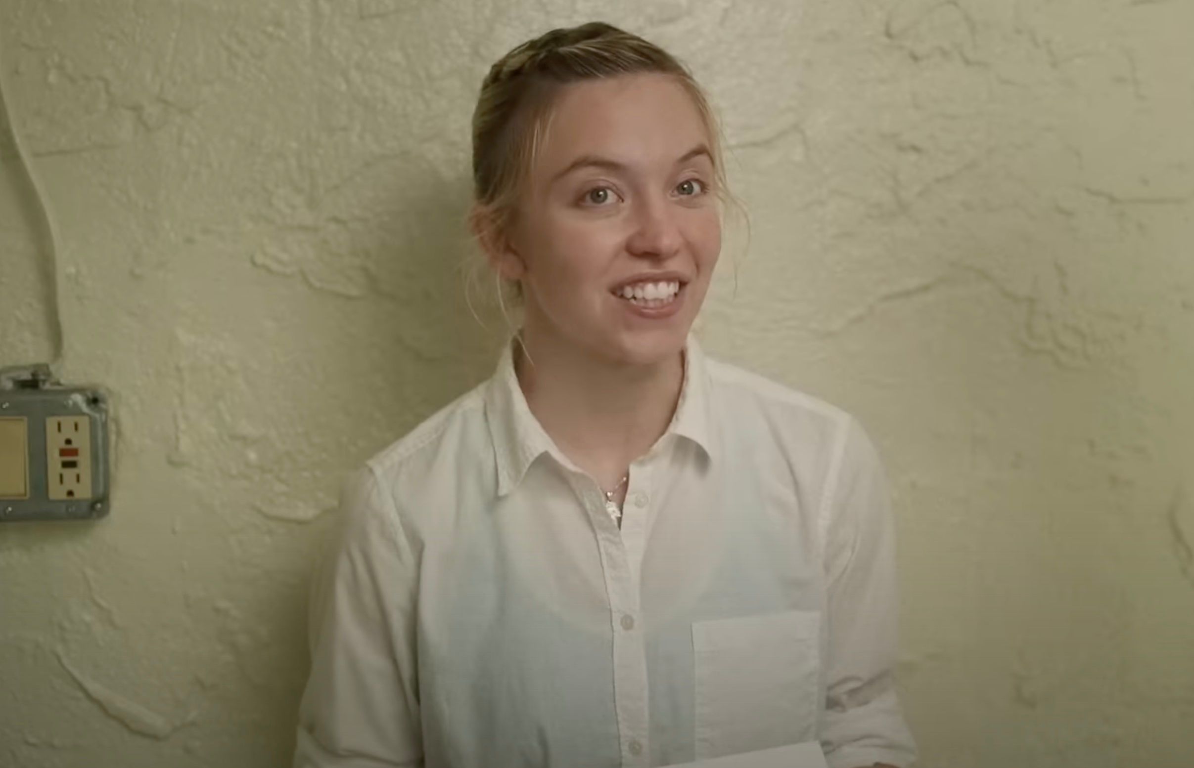 Warner Bros. Developing Film Based On Popular Reddit Story, Starring Sydney Sweeney Warner Bros. Developing Film Based On Popular Reddit Story, Starring Sydney Sweeney