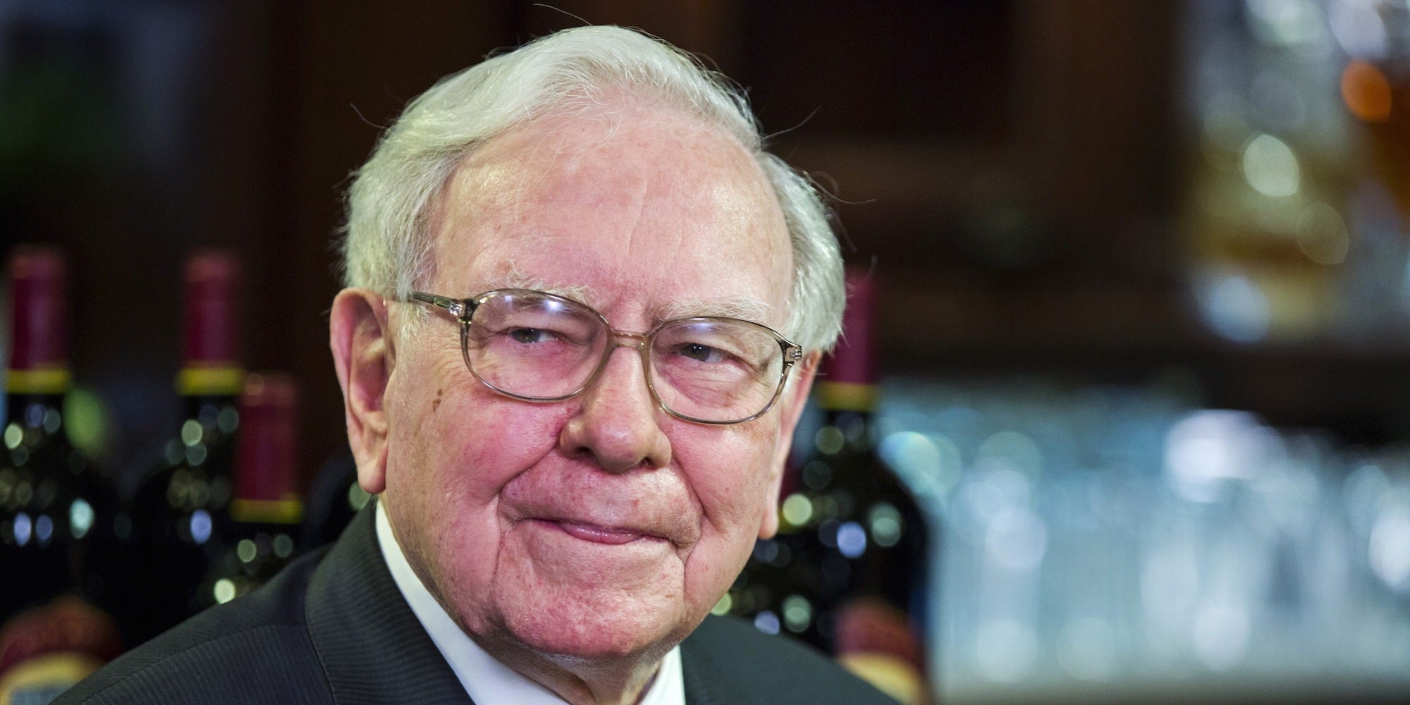 Warren Buffett's Apple Strategy: What We Can Learn Warren Buffett's Apple Strategy: What We Can Learn