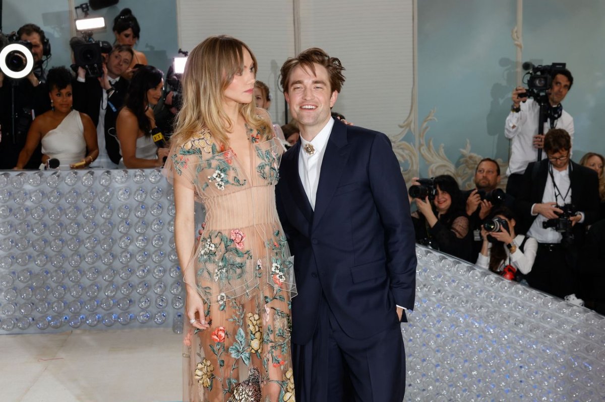 Watch: Suki Waterhouse's Unexpected Watch: Suki Waterhouse's Unexpected