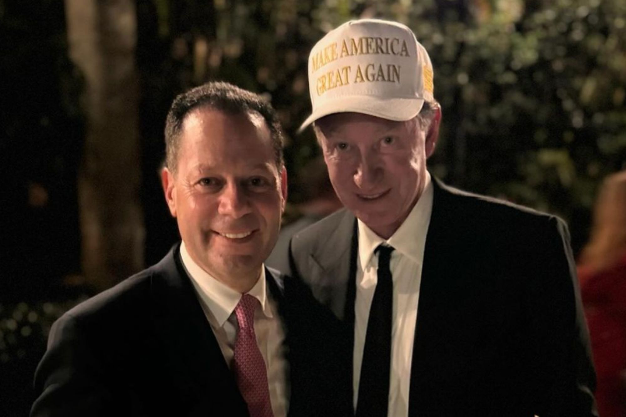 Wayne Gretzky And Donald Trump: A Legacy Under Scrutiny Wayne Gretzky And Donald Trump: A Legacy Under Scrutiny