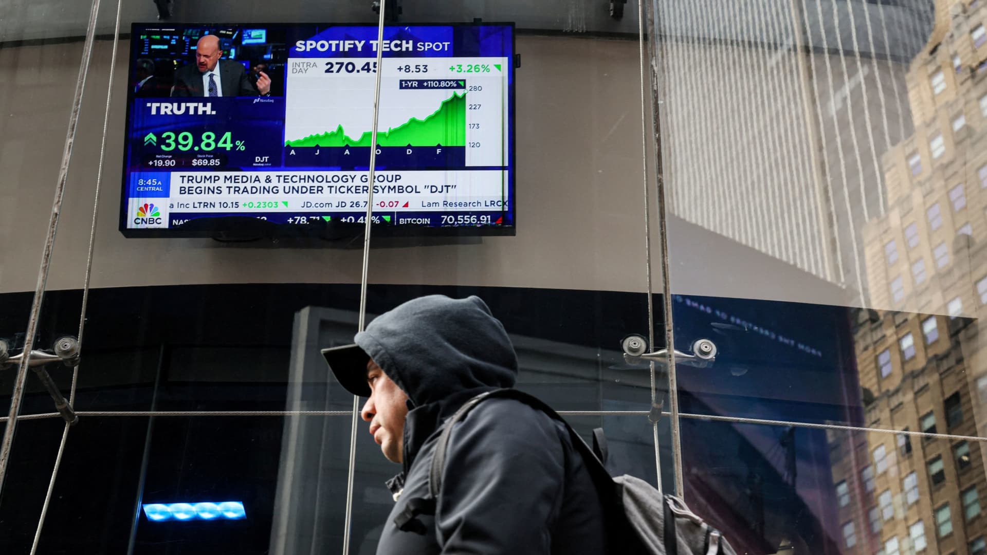 Will Trump's XRP Backing Drive Institutional Investment?