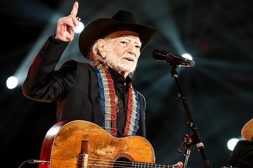 Willie Nelson Drops New Album Before Turning 92 Willie Nelson Drops New Album Before Turning 92