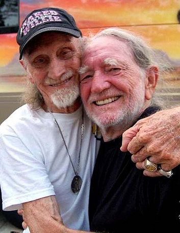 Willie Nelson Honors His Longtime Roadie In New Documentary Willie Nelson Honors His Longtime Roadie In New Documentary