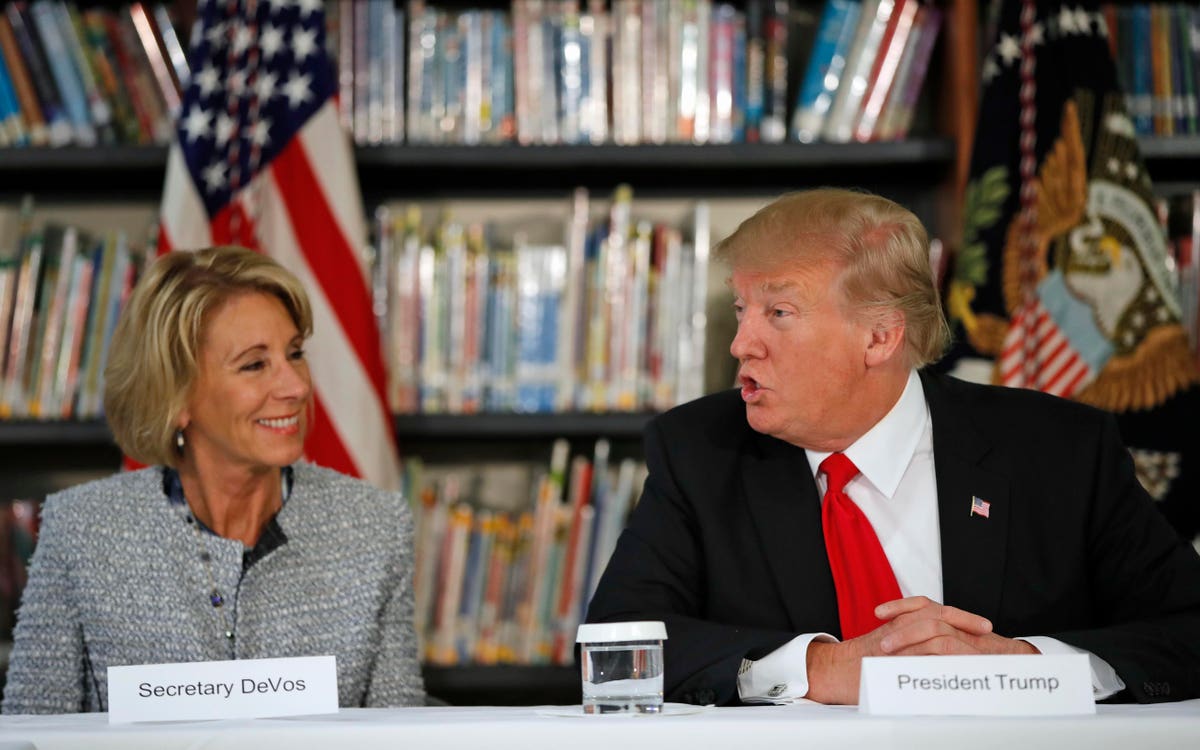 Would Privatizing Student Loans Under Trump Benefit Or Harm Borrowers? Would Privatizing Student Loans Under Trump Benefit Or Harm Borrowers?