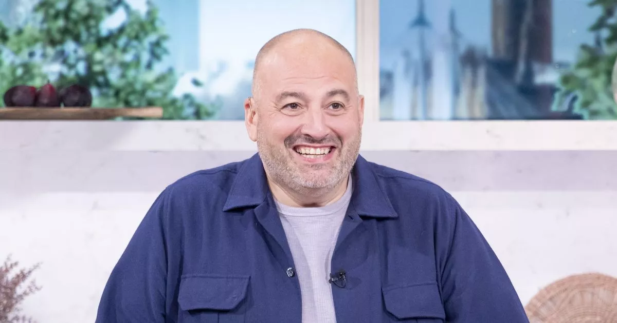 Wynne Evans Dropped From GoCompare Ads After Sex-Slur Controversy Wynne Evans Dropped From GoCompare Ads After Sex-Slur Controversy